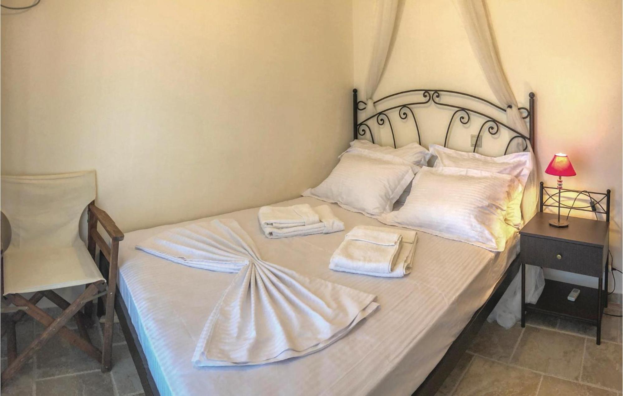 Amazing Home In Koroni With Wifi ภายนอก รูปภาพ