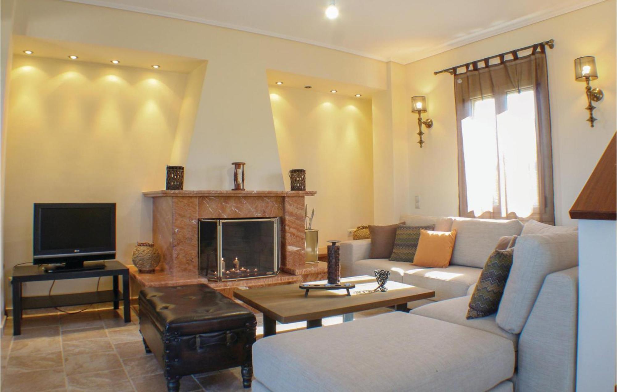 Amazing Home In Koroni With Wifi ภายนอก รูปภาพ