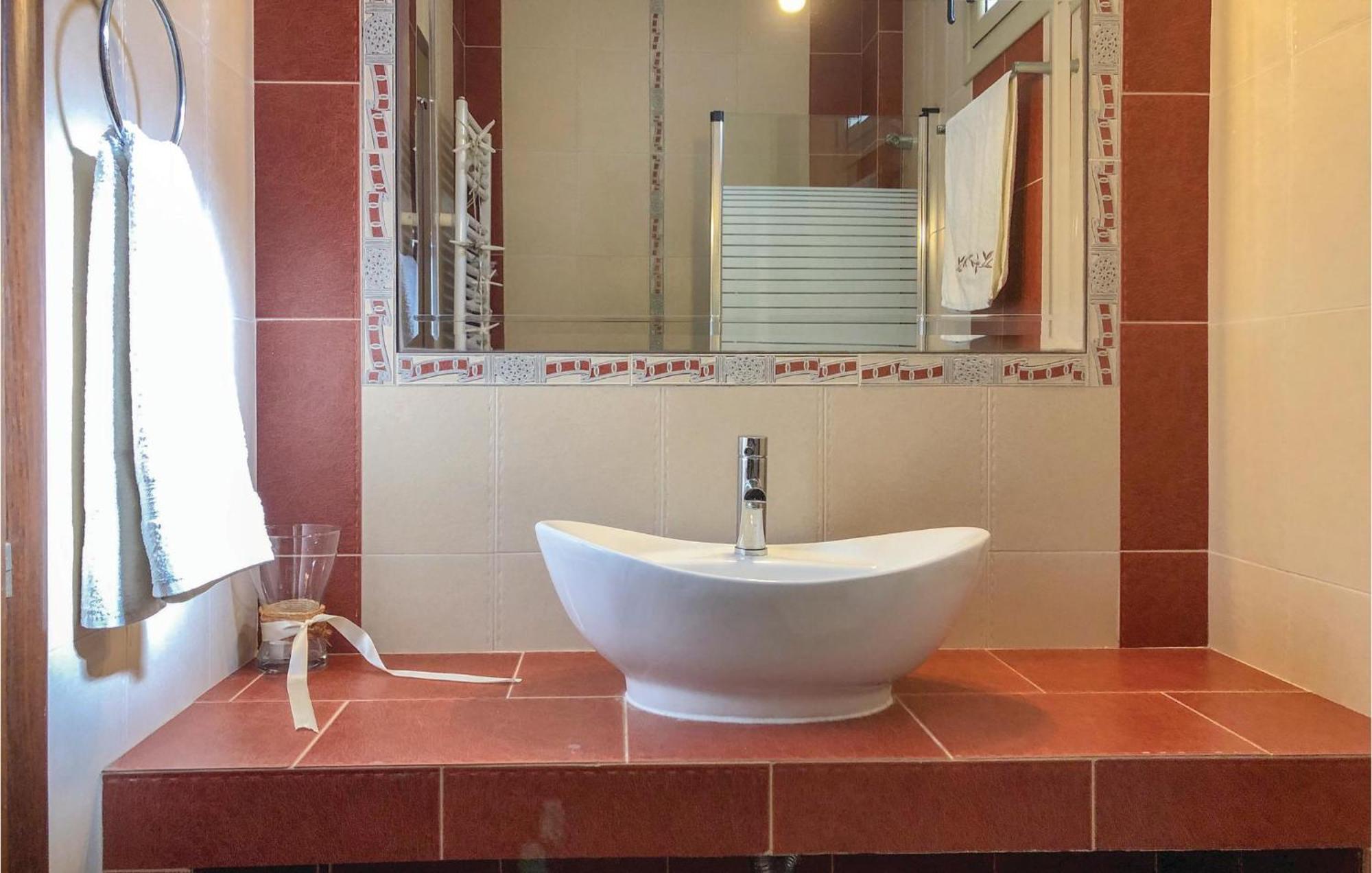 Amazing Home In Koroni With Wifi ภายนอก รูปภาพ