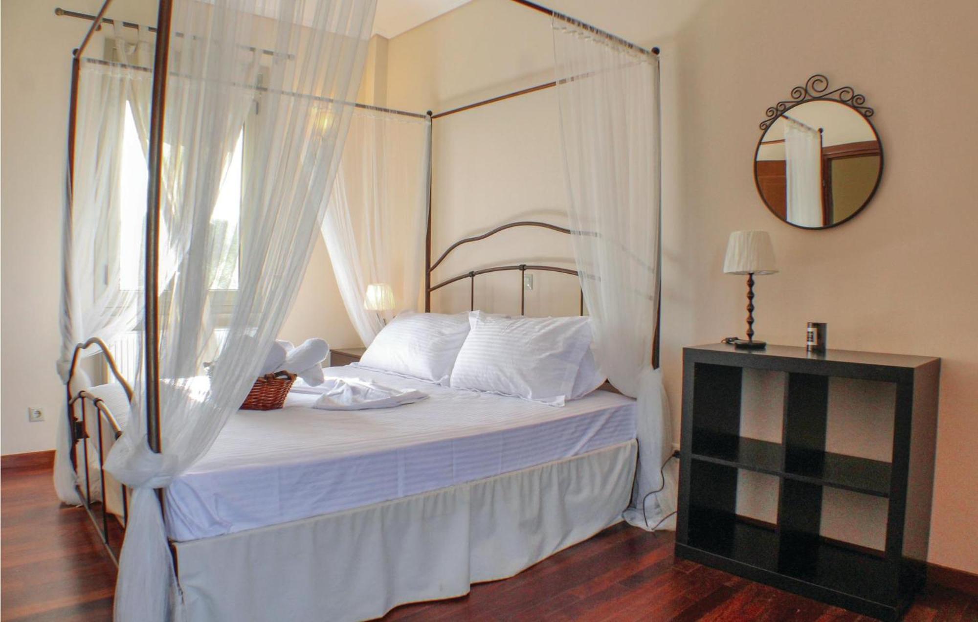 Amazing Home In Koroni With Wifi ภายนอก รูปภาพ